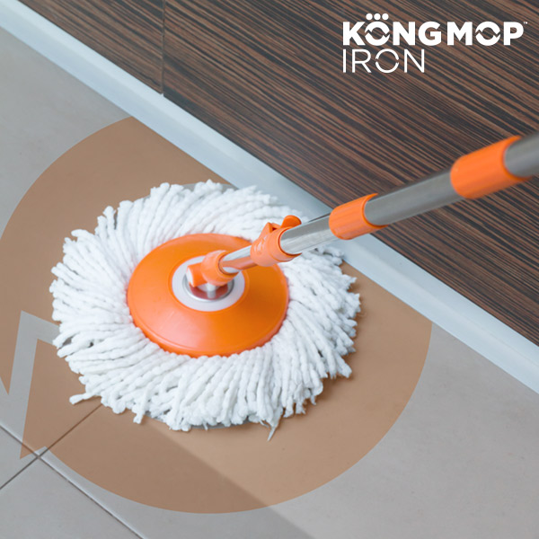 Easy swivel mop with sliding bucket 